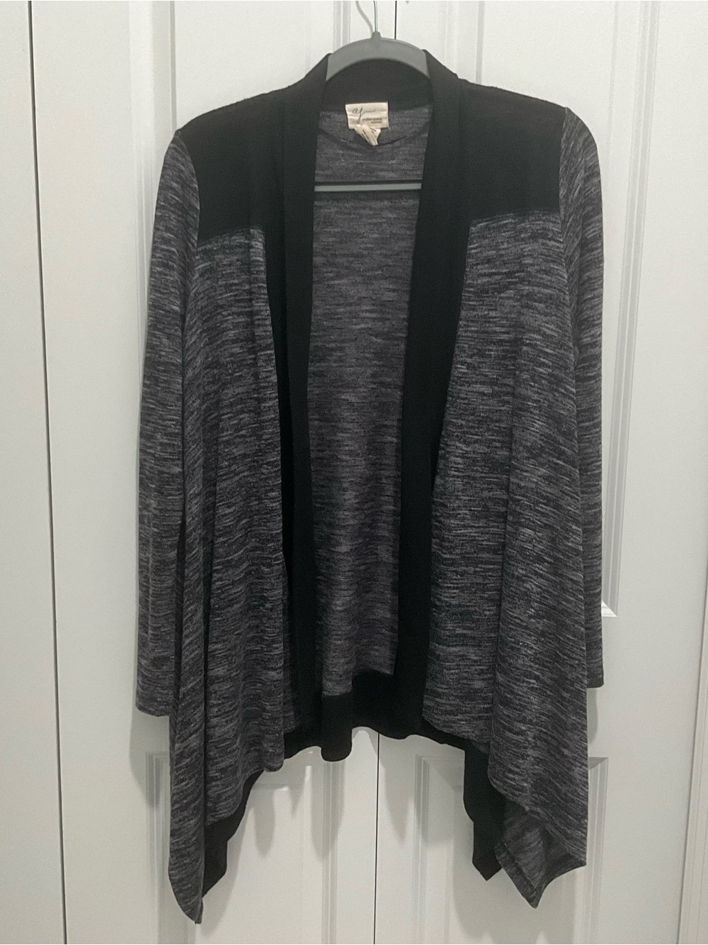 Sweater Shrug Open Draping Long Sleeve Black Gray Andrea Jovine OX